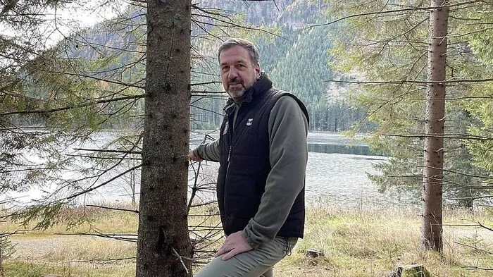 Axel Baudach baute den "Klosterwald" in Österreich auf 