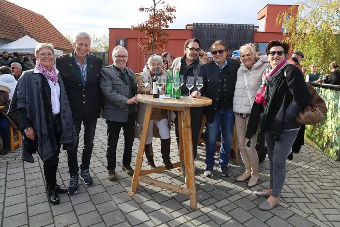 Klicken Sie sich durch die besten Fotos vom Weinbergfest in Klöch!