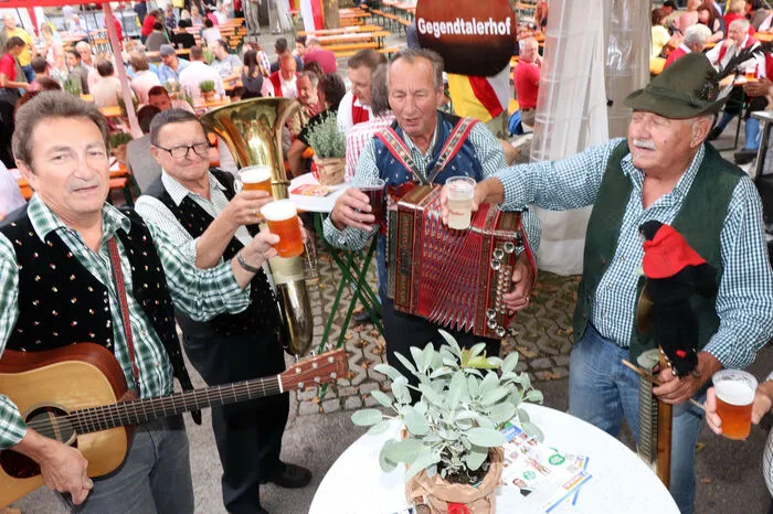 Live Musik gab es u.a. vom "Wernberger Echo".