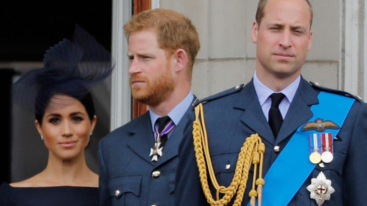 Ein Bild aus besseren Zeiten: Harry und Meghan, an der Seite von Prinz William. 