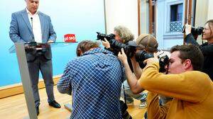 Andreas Babler bei seinem ersten Statement als neuer SPÖ-Chef