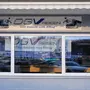 Ein Schaufenster in Blautönen gehalten | Ab 19. Jänner hat das Büro von „OGV Reisen“ in Arnoldstein geöffnet