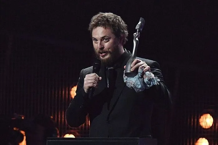 Den Preis für "Blackstar" nahm Bowies Sohn Duncan Jones in London entgegen.