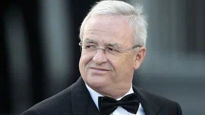 Der nach der Abgas-Affäre zurückgetretene VW-Chef Martin Winterkorn soll weiterhin monatlich 3000 Euro Betriebsrente erhalten