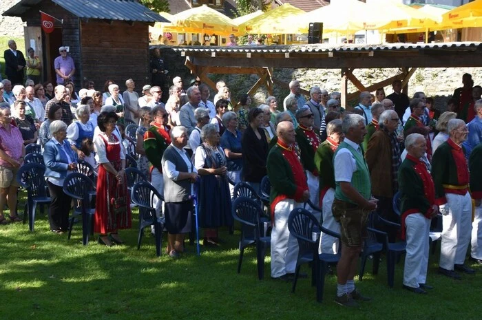 Am Vormittag wurde im Stadtpark ein Gottesdienst gefeiert, am Nachmittag galt die Aufmerksamkeit dem Samson und der Garde.