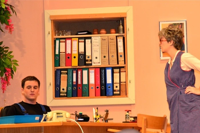 Die Debütanten Anita Obersteiner, Nici Kiener und Martin Ploner bereichern das Team um Obfrau Martina Piber und "Intendant" Hans Peter Kreuzberger großartig. 