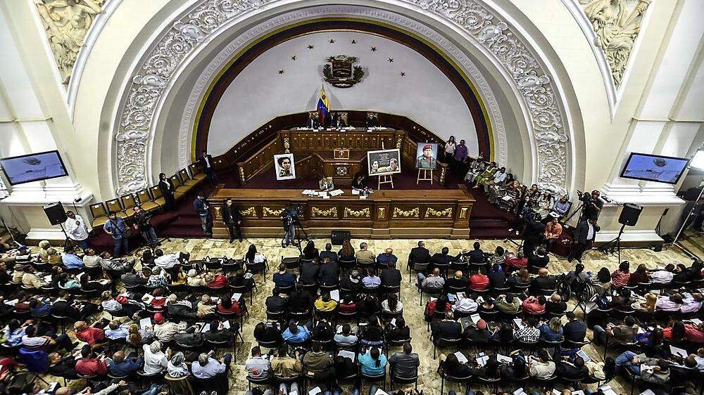 Das Marionetten-Parlament von Staatschef Nicolás Maduro verdrängt Venezuelas wahre Volksvertretung