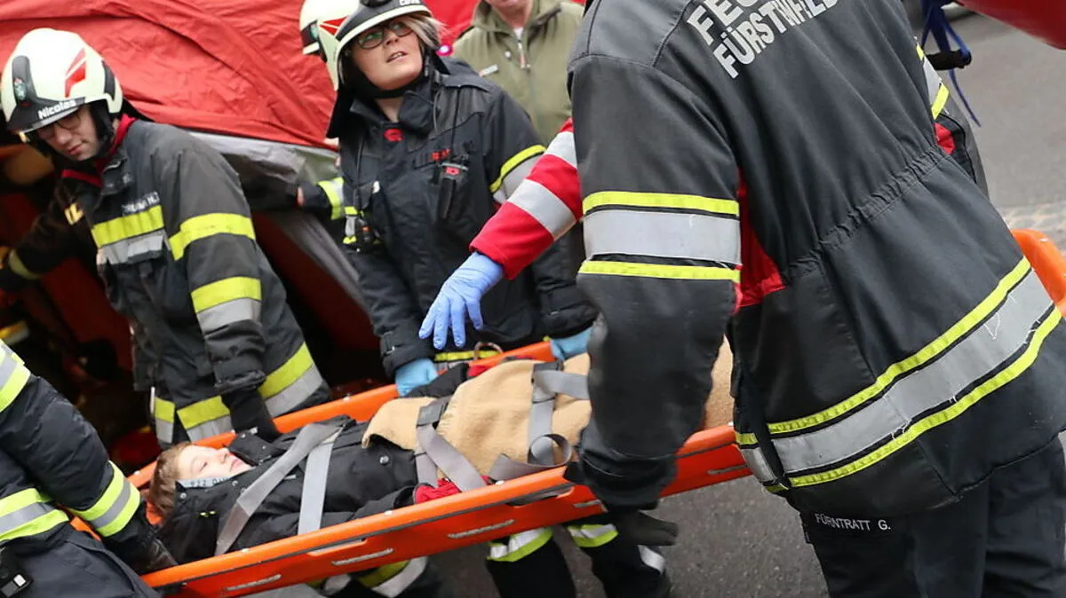 Die Einsatzkräfte übten die Rettung von elf Personen