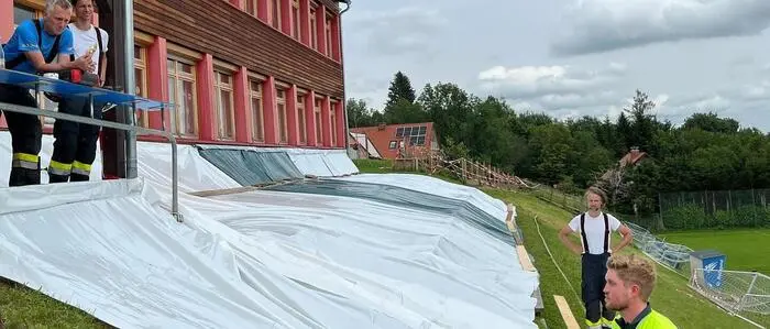 In St. Radegund unterspülten starke Regenfälle 2024 den Hang auf dem die Volksschule stand