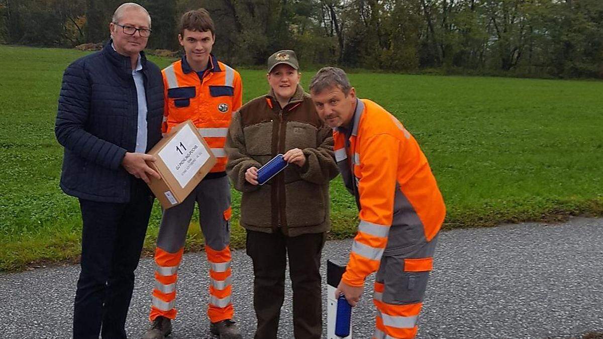 Warnreflektoren entlang der B 70 sollen vor Wildunfällen schützen