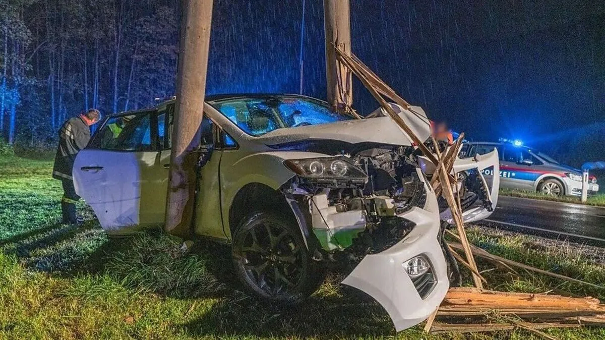 Das Wrack des Autos, mit dem der 36-Jährige unterwegs war