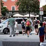 Oft geht es eng her zwischen Autofahrern und Passanten in der Lienzer Innenstadt. Über die richtige Regelung scheiden sich die Geister 