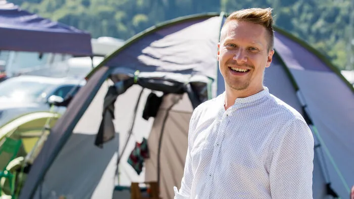 Geschäftsführer des CampingBad Ossiach, Philipp Schuster kann dem Camping-Boom viel Positives abgewinnen. Den Trend hin zum Luxus-Campen beäugt er kritisch.