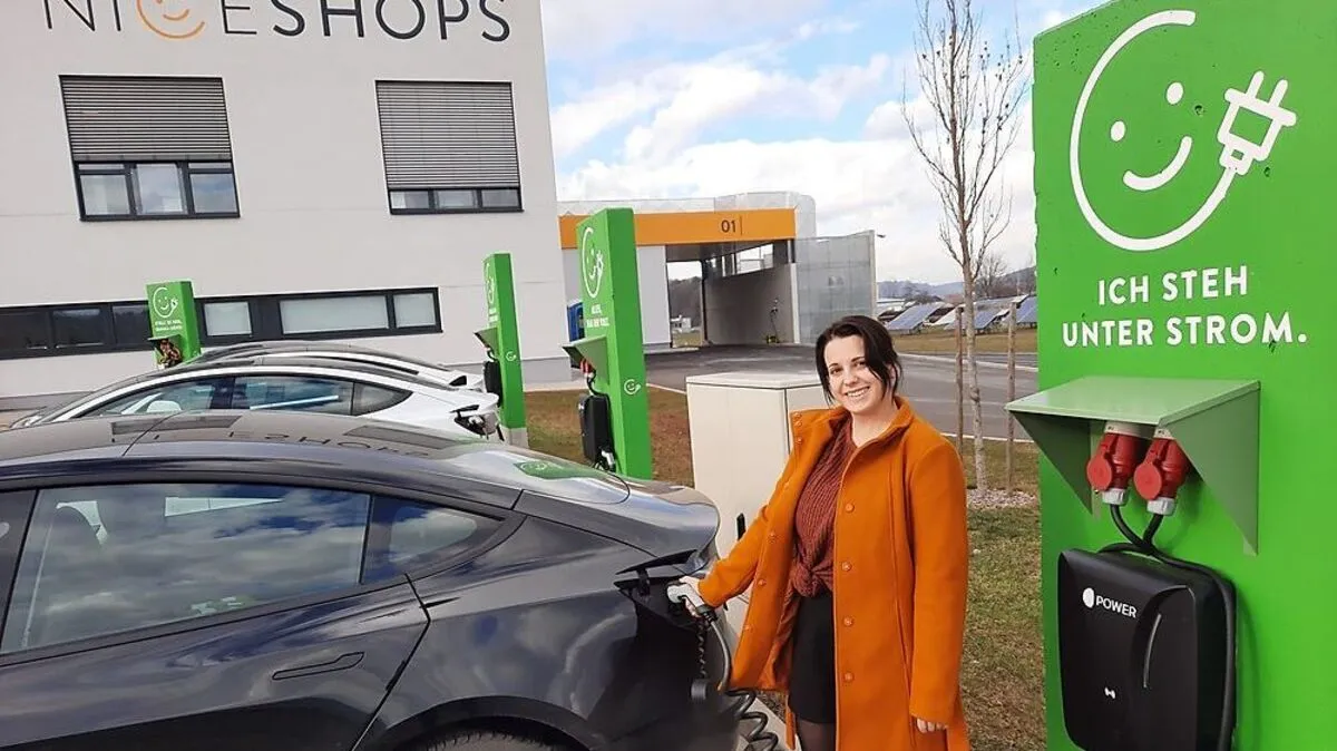 Bei Niceshops in Saaz befindet sich eine der größten E-Auto-Firmenladeparks in Österreich