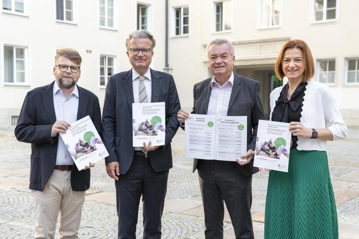 Paket kann starten: SPÖ-Klubobmann Hannes Schwarz, LH Christopher Drexler, LH-Stv. Anton Lang, Landesrätin Simone Schmiedtbauer