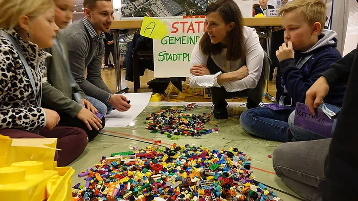 Auch mit Lego wurde gebaut