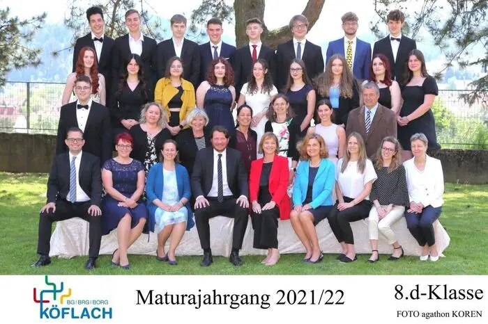 8D-Klasse: Lisa Götzl, Merline Koncar, Christian Kotzbeck, Gloria Krebs, Hannes Langhold, Julia Posch, David Schernthaner, Andrei Ciobica, Nina Grinschgl, Vanessa Kager, Lisa-Marie Pölzl, Enzo Zarnhofer, Felix Jocham, Maria Körbitz, Sebastian Lenz, Verena Steirer, Christoph Unger