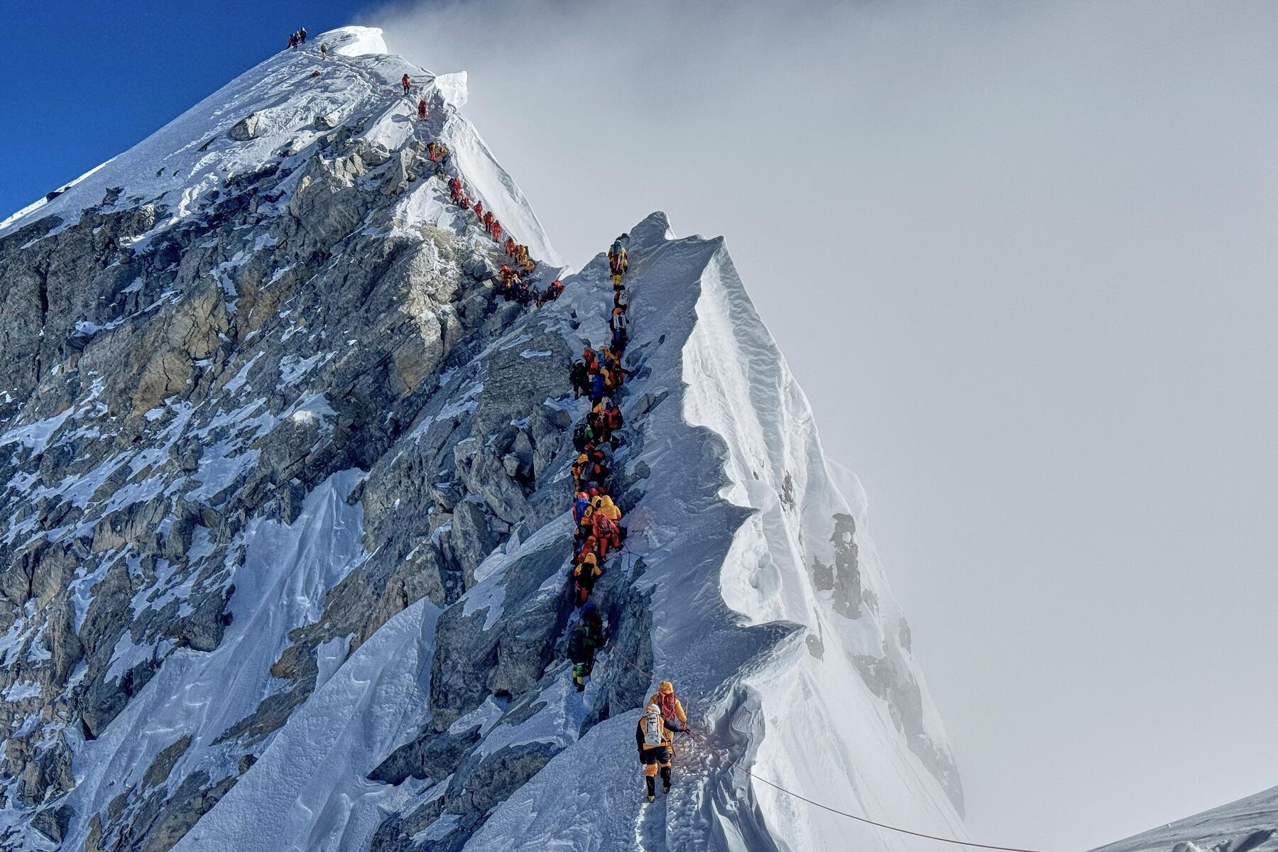 Mount Everest: Rekordzahl an Kletterzulassungen für Frühjahrssaison