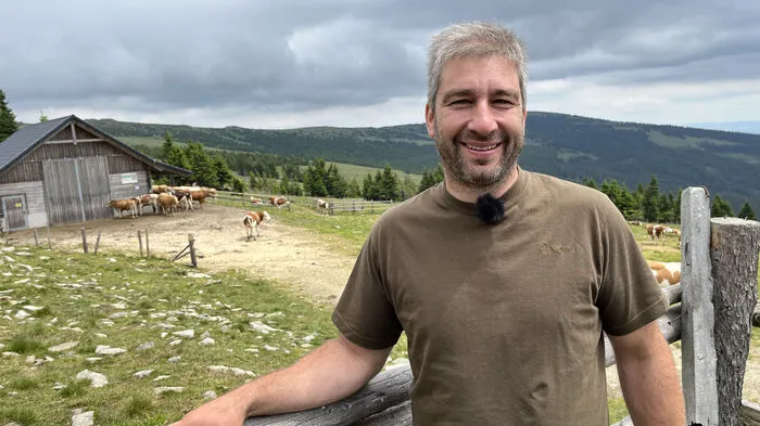 Vier Wochen wurde im Almenland, dem Joglland und in der Waldheimat gedreht: Auch Bergbauer Gerald Hofreiter aus St. Jakob im Walde stand vor der Kamera.