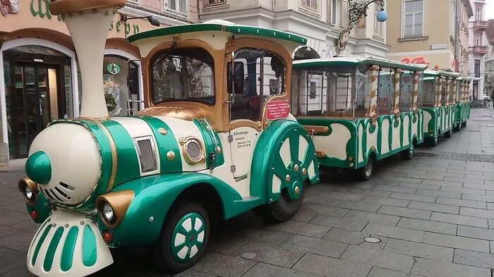 Der Bummelzug fährt täglich ab 11 Uhr durch die Innenstadt.