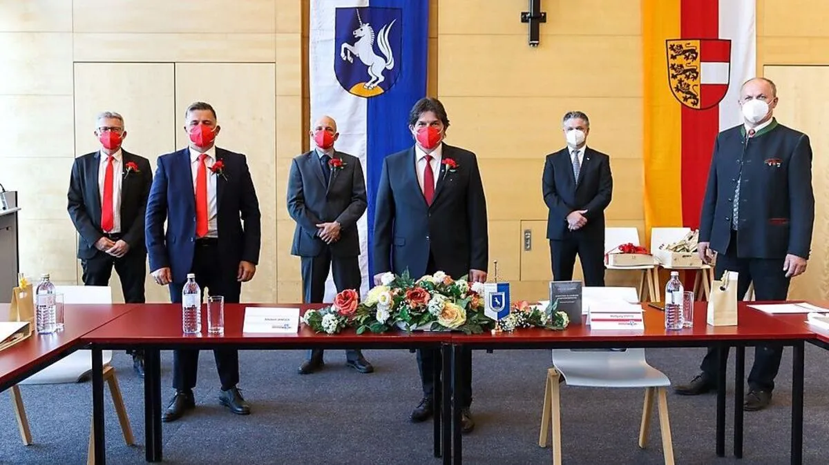 Der neue Eberndorfer Gemeindevorstand (von links): Kurt Lengauer, Wolfgang Tischler, Matthias Burtscher, Wolfgang Stefitz, Andreas Kutej und Friedrich Wintschnig