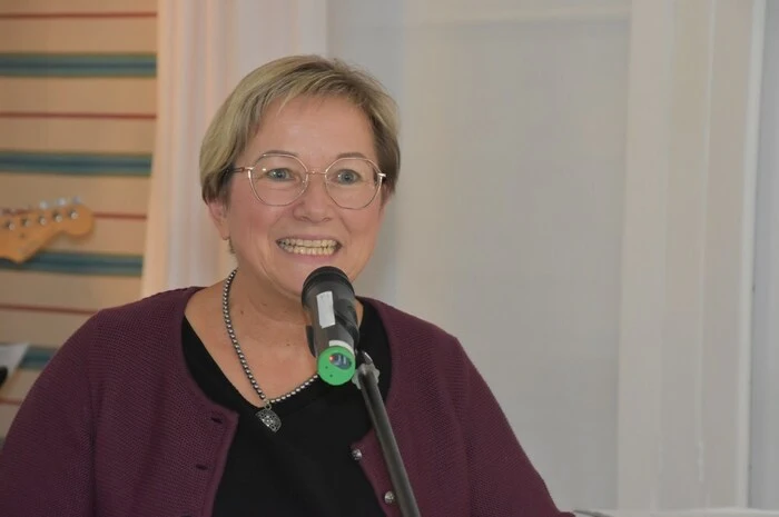 Diese Feier besuchten unter anderem Vertreter der Kages wie auch des LKH Hochsteiermark und vor allem Eltern und Familienangehörige der jungen Pflegefachassistenten.