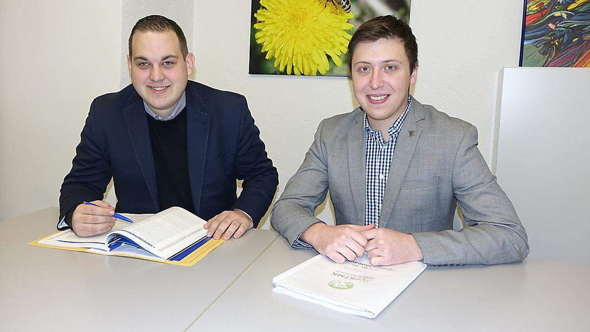 Philipp Könighofer (l.) und Stefan Hofbauer planen ein Jugendtaxi