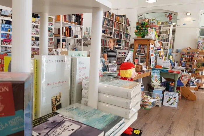 Die Auswahl an Literatur im Büchersegler ist beachtlich...
