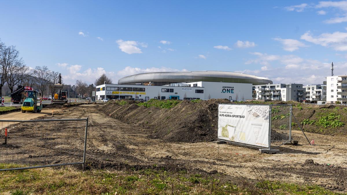 Auf der Baustelle am Klagenfurter Südring sollten längst die Bagger rollen