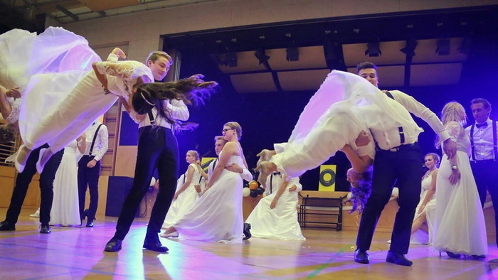 51 Maturanten des BORG Bad Radkersburg feierten in der Ottersbachhalle ihren Maturaball.