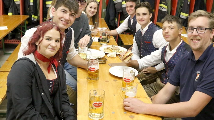 In Feierlaune zeigten sich am Wochenende die Mitglieder der Freiwilligen Feuerwehr (FF) Brückl im Görtschitztal.