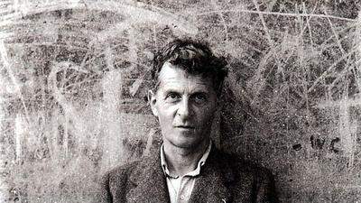 Ludwig Wittgenstein 1947 in Swansea.  1918 diktierte er  die endgültige Fassung seines &quot;Tractatus logico-philosophicus