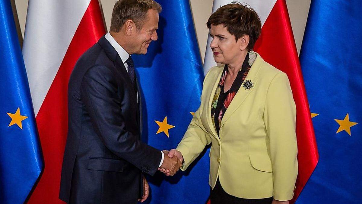 Die polnische Premierministertin Beata Szydlo und Ex-Premier Donald Tusk