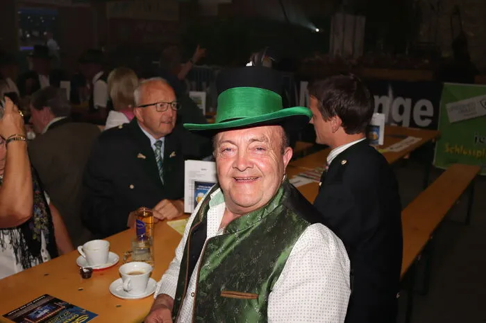 Unter den Gästen befanden sich auch Alt-Landeshauptmann Franz Voves, Sturm-Legende Heribert Weber, ORF Steiermark-Chefredakteur Gerhard Koch und die Bürgermeister Erwin Dirnberger (Söding-St.Johann), Engelbert Huber (mooskirchen), Gottfried Preßler (Hirschegg-Pack) und Viktor Schriebl (Kainach). 