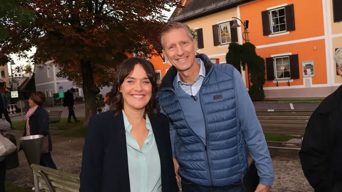 Bereits ab 6.30 Uhr standen am Montag die Moderatorin Eva Pölzl und Oliver Zeisberger in Mooskirchen vor der Kamera.