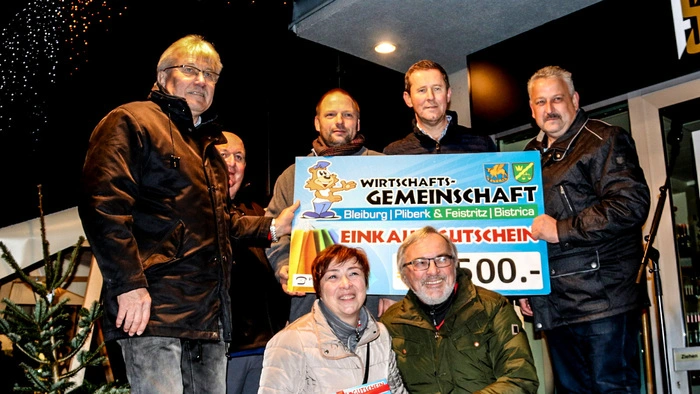 Rund 500 Besucher waren beim Gewinnspiel dabei. Den Hauptpreis gewann Irene Pachoinig aus Ebersdorf.