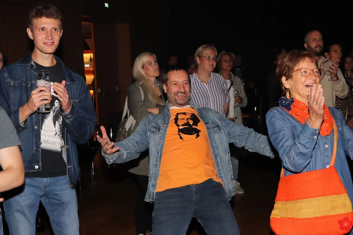 Die zahlreichen JAM TRAX Fans waren voll begeistert vom Jubiläumskonzert im Stadtsaal!