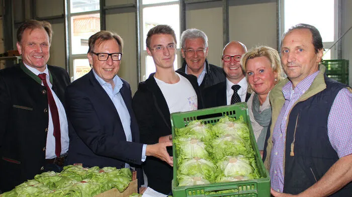 Die Wirtschaftsdelegation bei Familie Sihorsch in Krottendorf-Gaisfeld