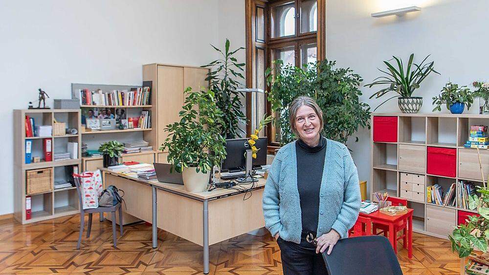 Bürgermeisterin Elke Kahr (KPÖ) im neu eingerichteten Büro im Rathaus