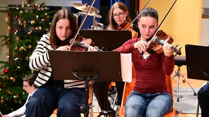 Kostproben ihrer Talente legten Schülerinnen und Schüler der Musikschule Zeltweg vor Kurzem bei einem Adventkonzert ab.