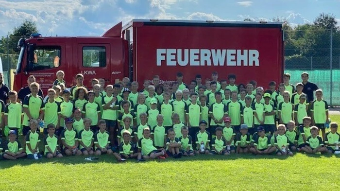 Beim fünftägigen Ferien-Fußballcamp des SV Lobmingtal erlebten rund 100 Mädchen und Burschen abwechslungsreiche und spaßvolle Tage - nicht nur mit dem runden Leder.