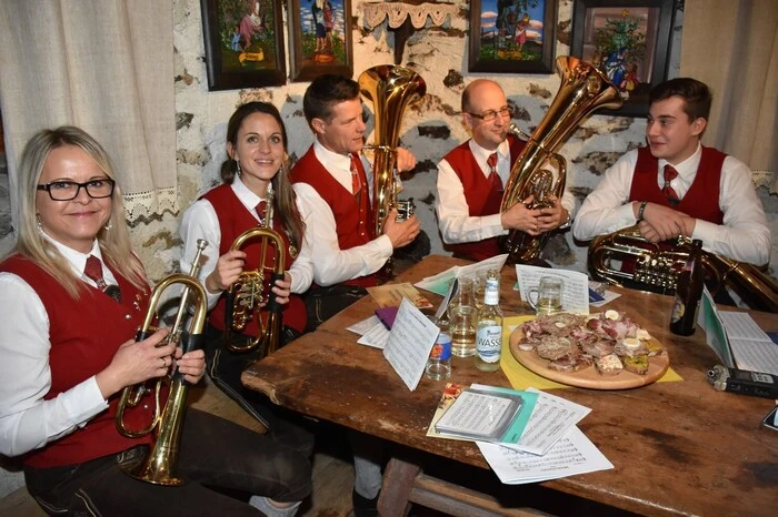 Die passenden Klänge lieferten die Turmbläser von St. Ruprecht.