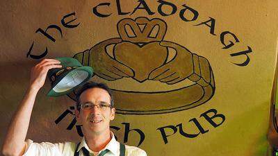 Betreiber Julian Mullen will das &quot;Claddagh&quot; weiter offen halten