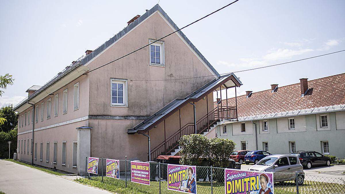 In der St. Veiter Straße soll ein neuer Sozialbau entstehen. Der alte wird abgerissen	