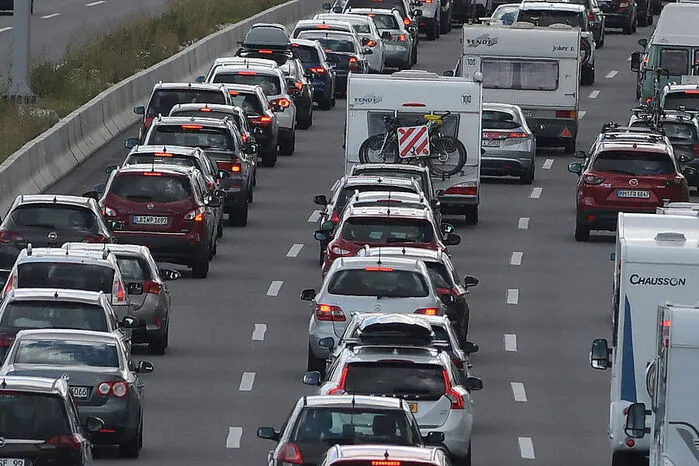 Eine Serienkarambolage auf der A2 bei Gleisdorf West produzierte einen 15 Kilometer langen Stau.