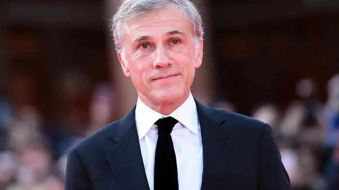 Ausgerechnet er muss minutenlang Autogramme schreiben. Dabei hasst Christoph Waltz den Rummel um seine Person ...