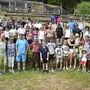 Skirennläuferin Tamara Tippler (vorne, 7.v.r.) wanderte mit ihrem Fanclub am Wilden Berg in Mautern 