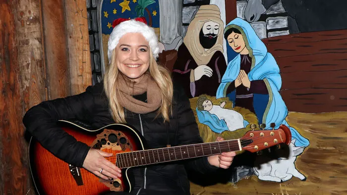 Sandra Fischer (Obfrau-Stellvertreterin) war mit ihrer Gitarre für die musikalische Umrahmung zuständig.