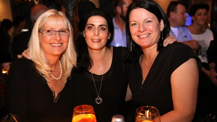 Eines gleich vorweg: Da war am Samstagabend kein Platz mehr bei der „15. Charity-Night“ der Kultband „The Roletts“ in der „Erni-Bar“ in St. Georgen/Längsee. 