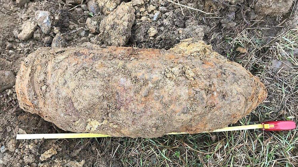 Diese 60 Zentimeter lange Bombe wurde in Burgau gefunden